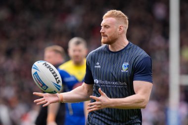 Warrington Wolves 'tan Joe Bullock, 14 Nisan 202' de St Helens-Warrington Wolves maçında oynanan Betfred Challenge Kupası çeyrek final maçından önce ısınıyor.