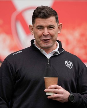 Paul Wellens St. Helens baş antrenörü Betfred Challenge Kupası çeyrek final maçından önce St Helens 'e karşı Warrington Wolves, All Wicked Stadyumu, St Helens, Birleşik Krallık, 14 Nisan 202
