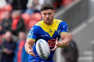 Warrington Wolves 'tan Joe Philbin, 14 Nisan 202' de St Helens-Warrington Wolves maçında oynanan Betfred Challenge Kupası çeyrek final maçından önce ısınıyor.