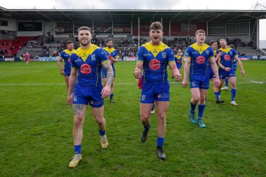 Warrington Wolves 'tan Max Wood, Jordy Crowther ve Matty Nicholson Betfred Challenge Kupası çeyrek final maçından sonra St Helens vs Warrington Wolves Tamamen Wicked Stadyumu, St Helens, Birleşik Krallık, 14 Nisan 202