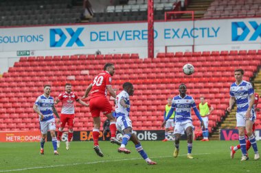 Barnsley 'den Adam Phillips 13 Nisan 202' de Oakwell, Barnsley 'de oynanan Sky Bet 1 maçında 1-1 berabere kaldı.