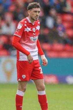Barnsley takımından Corey O 'Keeffe 13 Nisan 202' de Oakwell, Barnsley, İngiltere 'de oynanan 1.