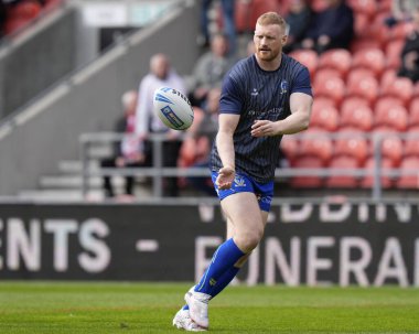 Warrington Wolves 'tan Joe Bullock, 14 Nisan 202' de St Helens-Warrington Wolves maçında oynanan Betfred Challenge Kupası çeyrek final maçından önce ısınıyor.