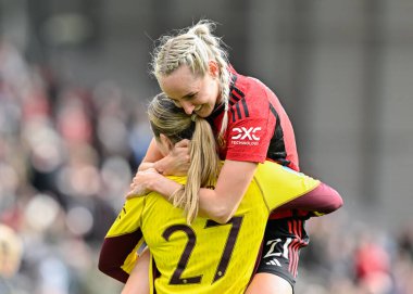 Manchester United Women ve Mary Earps takımlarından Millie Turner, Manchester United Women 'ın Adobe Women' s FA Cup yarı final maçında Chelsea FC Women 'e karşı Leigh Spor Köyü, Leigh, Birleşik Kin' de oynanan karşılaşmada tam zamanlı sonucu kutluyor.