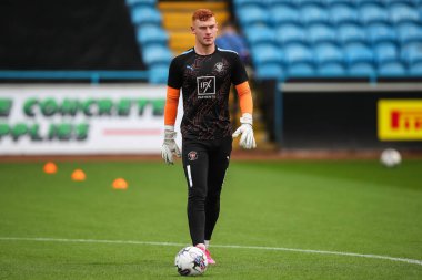 Blackpool 'dan Mackenzie Chapman 13 Nisan 202' de İngiltere 'nin Brunton Park kentinde oynanan Sky Bet Lig 1 karşılaşmasında oynanan karşılaşma öncesi ısınma maçında
