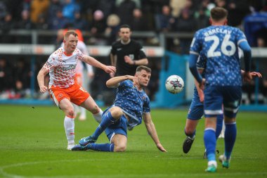 Blackpool 'dan Shayne Lavery' nin, 13 Nisan 202 'de İngiltere' nin Brunton Park kentinde oynanan Sky Bet 1 maçında, Carlisle United ve Blackpool maçında gol atma şansı var.