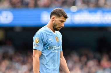 Manchester City 'den Rben Dias, Premier League maçı sırasında Manchester City, Etihad Stadyumu' nda Luton Town 'a karşı, 13 Nisan 2024