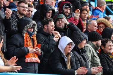 Blackpool taraftarları Sky Bet Ligi 1 karşılaşmasında Carlisle United ile Blackpool arasında Brunton Park, Carlisle, İngiltere, 13 Nisan 202
