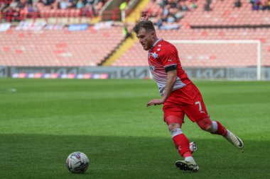 Barnsley 'den Nicky Cadden Gök Bahis Ligi 1 maçı sırasında Oakwell, Barnsley, Barnsley, Birleşik Krallık' ta 13 Nisan 202 'de Barnsley' e karşı.