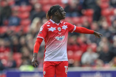 Barnsley 'li Fbio Jal takımına 13 Nisan 2024' te Oakwell, Barnsley 'de oynanan Sky Bet 1 maçında talimat veriyor.