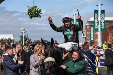 Sean Bowen tarafından sürülen ve Olly Murphy tarafından çalıştırılan güçlü lider, 13 Nisan 202 'de Aintree Yarış Pisti, Liverpool' da düzenlenen Randox Grand Day 2024 sırasında JRL Grubu Liverpool Hurdle 'ı kazandı.