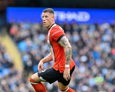 Luton Town 'dan Ross Barkley, Premier Lig maçı sırasında Manchester City ile Luton Town Etihad Stadyumu, Manchester, Birleşik Krallık, 13 Nisan 202
