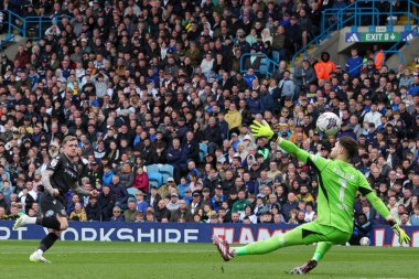 Blackburn Rovers 'dan Sammie Szmodics, Illan Meslier' i geçti ve 13 Nisan 2024 'te Leeds United ile Blackburn Rovers arasındaki Sky Bet Şampiyonası' nın ikinci yarısında 0-1 berabere kaldı.