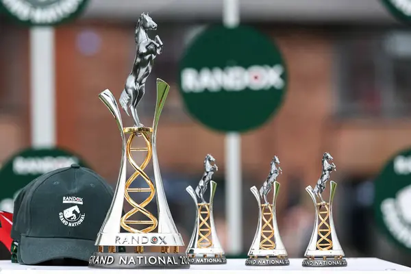 Randox Grand National Handicap Chase Trophy Randox Grand National Day —  Fotos de Stock
