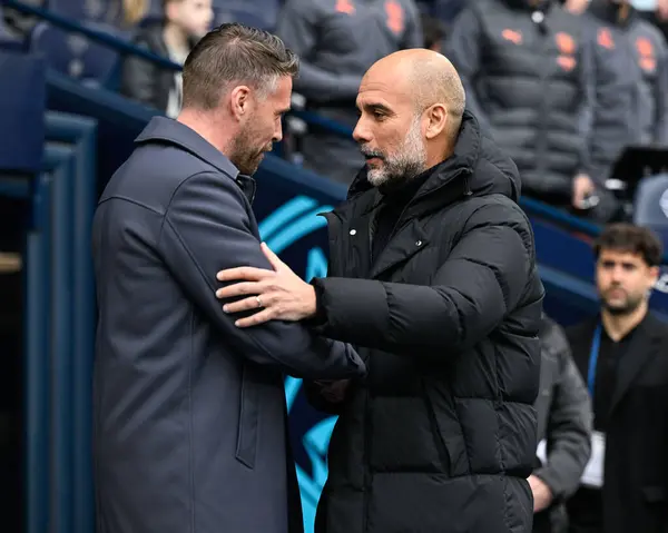 Two Managers Rob Edwards Manager Luton Town Left Pep Guardiola — Stock Photo, Image