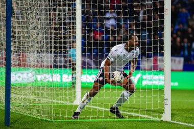 Bolton Wanderers takımından Cameron Jerome, 16 Nisan 202 'de İngiltere' nin Toughsheet Community Stadyumu 'nda oynanan Bolton Wanderers - Shrewsbury Town maçında 1-1' lik galibiyet golünü kutluyor.