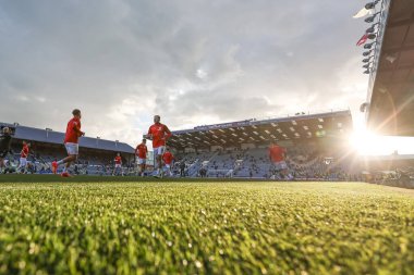 Barnsley 'den Herbie Kane maç öncesi ısınma oturumunda Sky Bet 1 maçında Portsmouth Barnsley' e karşı Fratton Park, Portsmouth, Birleşik Krallık, 16 Nisan 202