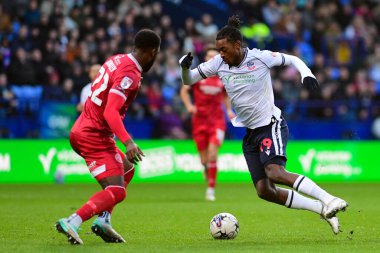 Bolton Wanderers 'dan Paris Maghoma, Shrewsbury Town' dan Cheyenne Dunkley 'i 16 Nisan 202' de Toughsheet Community Stadyumu 'nda Bolton Wanderers - Shrewsbury Town maçında yendi.