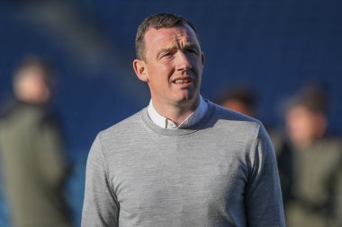 Neill Collins Barnsley 'in baş antrenörü, 16 Nisan 202' de Birleşik Krallık 'taki Fratton Park, Portsmouth, İngiltere' de oynanan 1.