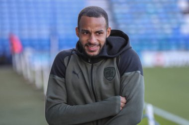 Barnsley 'den Barry Cotter, 16 Nisan 202' de Portsmouth-Barnsley maçı sırasında Fratton Park, Portsmouth, İngiltere 'ye geldi.