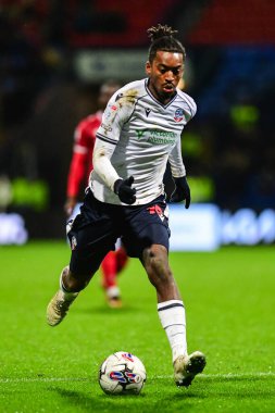 Bolton Wanderers takımından Paris Maghoma, 16 Nisan 202 'de İngiltere' nin Toughsheet Community Stadyumu 'nda oynanan 1.