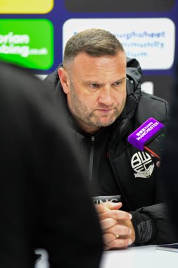 Bolton Wanderers 'ın Ian Evatt Menajeri Gök İddia Ligi 1 karşılaşmasında Bolton Wanderers - Shrewsbury Town maçında Toughsheet Community Stadyumu, Bolton, İngiltere, 16 Nisan 202