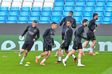 Real Madrid Şampiyonlar Ligi antrenman oturumunda Real Madrid 'den Toni Kroos Etihad Stadyumu, Manchester, İngiltere, 16 Nisan 202