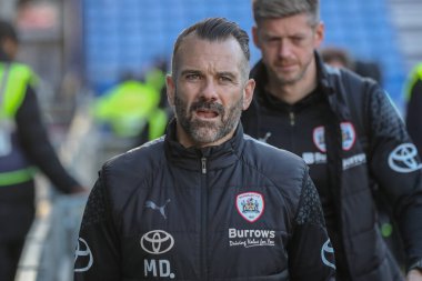 Martin Devaney, Barnsley 'in ilk takım koçu 16 Nisan 202' de Portsmouth, Fratton Park 'ta Portsmouth' a karşı oynanan Sky Bet 1 maçı sırasında geldi.