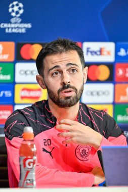 Manchester City Şampiyonlar Ligi Basın Konferansı sırasında Manchester, Manchester 'da 16 Nisan 202' de Bernardo Silva