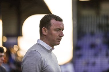 Neill Collins Barnsley teknik direktörü Sky Bet 1 'in önünde Portsmouth' a karşı Barnsley maçı, Fratton Park, Portsmouth, Birleşik Krallık, 16 Nisan 202