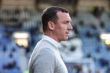 Neill Collins Barnsley teknik direktörü Sky Bet 1 'in önünde Portsmouth' a karşı Barnsley maçı, Fratton Park, Portsmouth, Birleşik Krallık, 16 Nisan 202