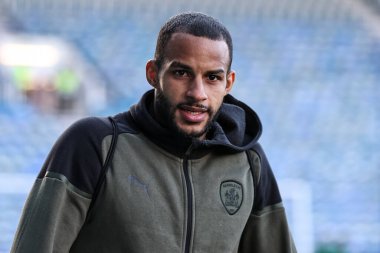 Barnsley 'den Barry Cotter, 16 Nisan 202' de Portsmouth-Barnsley maçı sırasında Fratton Park, Portsmouth, İngiltere 'ye geldi.