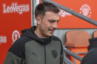 Barnsley takımından Josh Earl 20 Nisan 202 'de Bloomfield Road, Blackpool' da Blackpool-Barnsley maçında