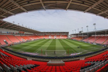 Bloomfield Road, 20 Nisan 202 'de Bloomfield Road, Blackpool' da oynanan Blackpool-Barnsley maçı sırasında Bloomfield Road 'un genel görünümü