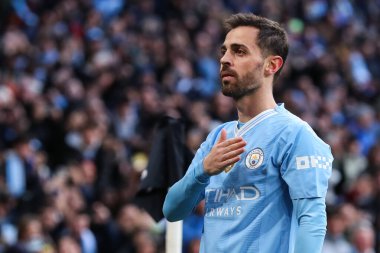 Manchester City 'den Bernardo Silva, 20 Nisan 202' de Wembley Stadyumu 'nda oynanan Manchester City - Chelsea maçında 1-0' lık galibiyet golünü kutluyor.