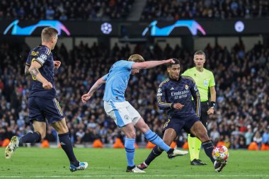 Manchester City 'den Kevin De Bruyne, 17 Nisan 202 tarihinde Etihad Stadyumu' nda oynanan UEFA Şampiyonlar Ligi çeyrek final maçında gol attı.