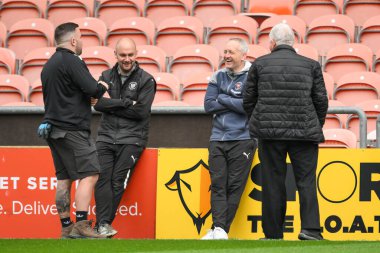 Neil Critchley, Blackpool 'un teknik direktörü 20 Nisan 202' de Bloomfield Road, Blackpool 'da Blackpool' a karşı oynanan 1.