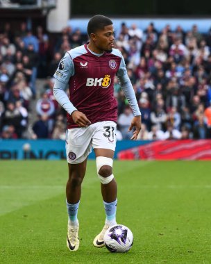 Aston Villa takımından Leon Bailey, 21 Nisan 202 'de Birmingham, Birmingham' da oynanan Premier Lig karşılaşmasında Aston Villa, Bournemouth 'a karşı.
