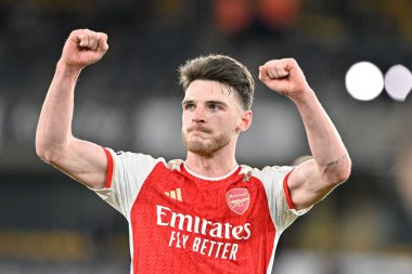 Arsenal 'den Declan Rice, 20 Nisan 202' de Molineux, Wolverhampton 'da oynanan Premier League maçında Wolverhampton Wanderers - Arsenal maçının tam zamanlı sonucunu kutluyor.