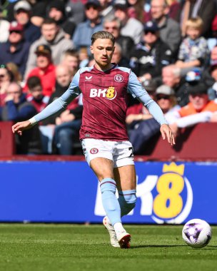 Aston Villa takımından Matty Cash, 21 Nisan 202 'de Birmingham, Villa Park' ta oynanan Premier League karşılaşmasında Aston Villa, Bournemouth 'a karşı.