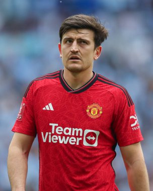 Manchester United 'dan Harry Maguire, Birleşik Krallık' ın Wembley Stadyumu 'nda Coventry City ile Manchester United arasında oynanan FA Cup yarı final maçı sırasında, 21 Nisan 202