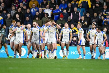 Leeds Gergedan, Huddersfield Devlerine Karşı