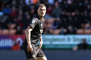 Barnsley takımından Josh Earl 20 Nisan 202 'de Bloomfield Road, Blackpool' da Blackpool-Barnsley maçında