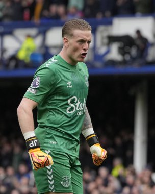 Everton 'dan Jordan Pickford, İngiltere' nin Liverpool kenti Goodison Park 'ta oynanan Premier League maçında Everton ve Nottingham Forest maçında ikinci golünü kutluyor.