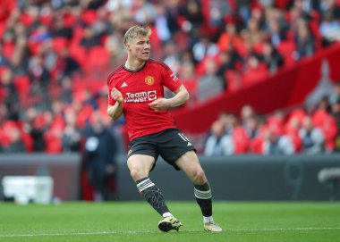 Manchester United 'dan Rasmus Hjlund, Birleşik Krallık' ın Wembley Stadyumu 'nda Coventry City ile Manchester United arasında oynanan 21 Nisan 2024 tarihli FA Cup yarı final maçında