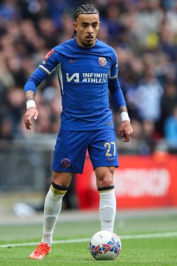 Chelsea 'den Malo Gusto, 20 Nisan 202' de Wembley Stadyumu 'nda Manchester City ile Chelsea arasındaki FA Cup yarı final maçında maç yapıyor.