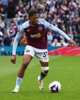 Aston Villa takımından Leon Bailey, 21 Nisan 202 'de Birmingham, Birmingham' da oynanan Premier Lig karşılaşmasında Aston Villa, Bournemouth 'a karşı.