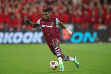 Batı Ham United takımından Muhammed Kudus, 18 Nisan 202 'de Londra' daki Londra Stadyumu 'nda oynanan Batı Ham United - Bayer 04 Leverkusen çeyrek final karşılaşmasında öne geçti.