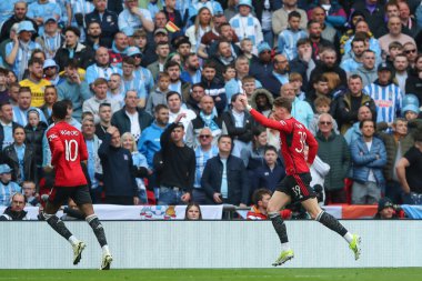 Manchester United takımından Scott McTominay, Birleşik Krallık 'ın Wembley Stadyumu' nda oynanan ve 21 Nisan 202 'de oynanan Emirates FA Cup yarı final maçında Manchester United' ı 0-1 yenme golünü kutluyor.