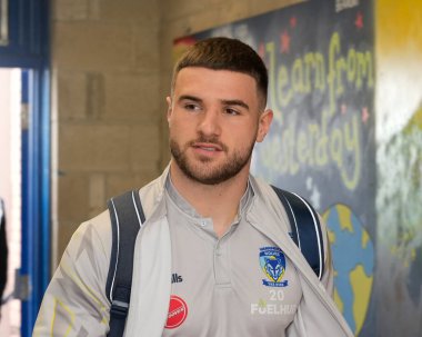 Warrington Wolves 'tan Connor Wrench, 20 Nisan 202' de Warrington, İngiltere 'deki Halliwell Jones Stadyumu' nda oynanan Warrington Wolves - Leigh Leopards maçından önce stadyuma vardı.